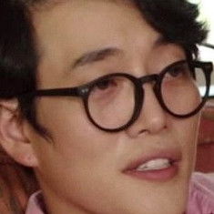 Si Woo