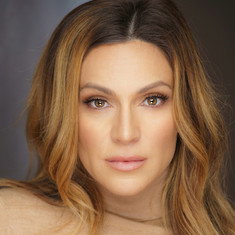 Shoshana Bean
