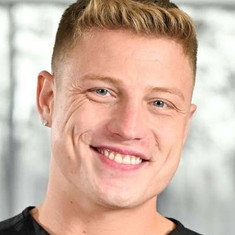 Logan Aarons