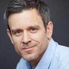 Simon MacLean