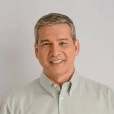 Dennis Roldan