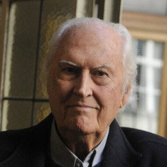 Fernando E. Solanas