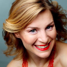 Lenka Krobotová