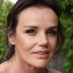 Claire Nebout