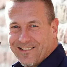 Chris Hilton