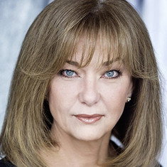 Julianne White