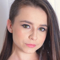 Kharlie Stone