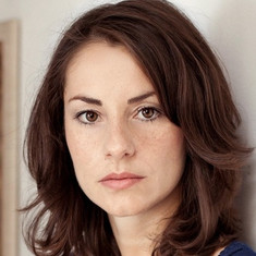 Nina Azizi