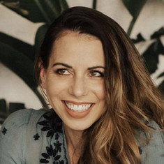 Laura Bailey